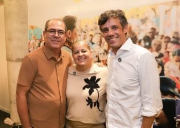 Daniel Coelho firma alianças em Olinda e Jaboatão de olho na Câmara Federal