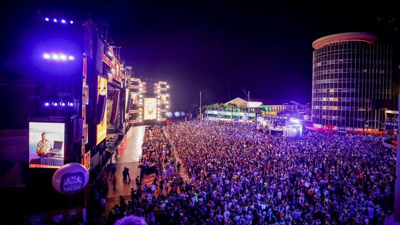 Carnaval impulsiona turismo no Recife, mas vendas caem, aponta ICVA