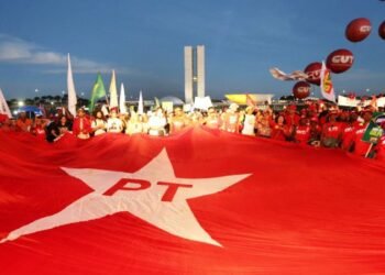 Partido dos Trabalhadores completa 46 anos com homenagens de lideranças pernambucanas