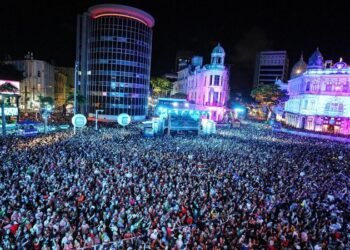 Carnaval do Recife reúne 3,7 milhões de pessoas e movimenta R$ 2,8 bilhões, diz prefeitura
