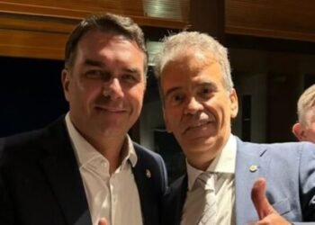 O jogo virou? Alberto Feitosa aposta que Flávio rompeu a bolha contra Lula