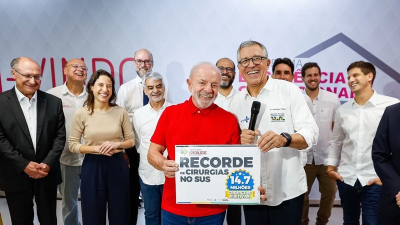 Quero o Brasil produzindo 100% dos medicamentos