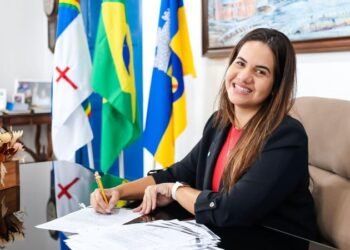 Câmara de Olinda rejeita pedido de impeachment contra Mirella Almeida