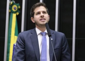 Deputado Pedro Campos anuncia aprovação no Concurso Nacional Unificado