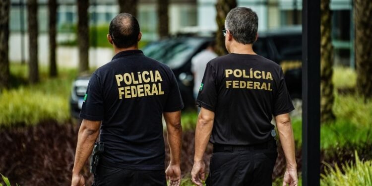 PF cumpre mandados para apurar vazamento de dados fiscais de ministros do STF