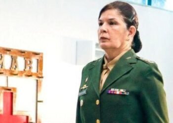 Vereador propõe voto de aplauso a recifense que pode se tornar a 1ª mulher general do Exército