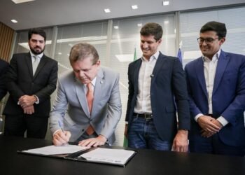 João Campos e TJPE firmam parceria para acelerar soluções em imóveis do Centro do Recife