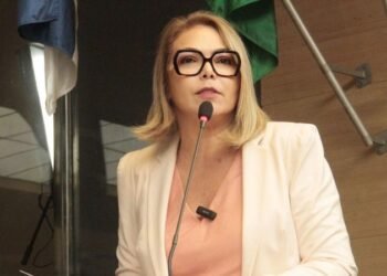 Liana Cirne diz que escala 6×1 aprofunda desigualdades de gênero