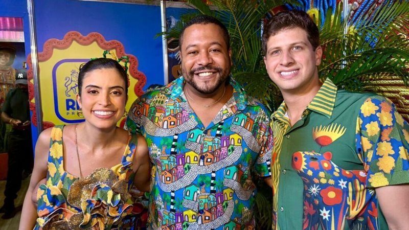 João Campos participa do Carnaval de Olinda nesta segunda (16) a convite de Vinicius Castello
