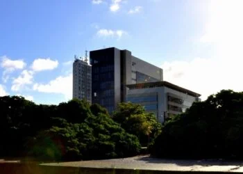 TCE multa secretário do Recife por não enviar informações obrigatórias
