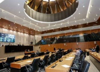 Sem acordo entre base e oposição, Alepe mantém vetos de Raquel Lyra, mas Pernambuco segue sem orçamento para 2026