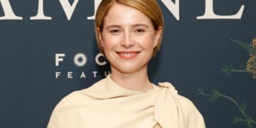Oscar 2026: Jessie Buckley vence prêmio de Melhor Atriz
