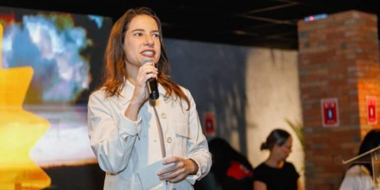 “vamos receber os maiores navios do mundo”, diz Raquel Lyra