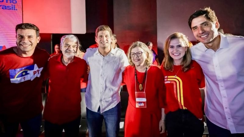 Após aliança com o PT, João Campos segue defesa de Lula e alfineta para Raquel: “é inegociável ter lado”