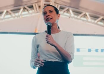 Raquel Lyra inaugura trecho da PE-263 e anuncia creche em Itapetim