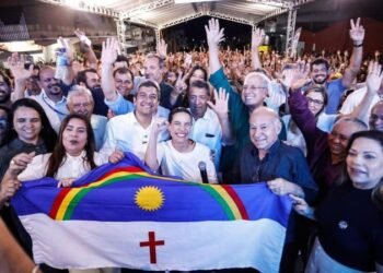 Em giro no Sertão do Pajeú, Raquel Lyra entrega investimentos em água, estradas, segurança e saúde