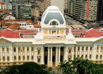 Pedido de vista no TJPE adia solução para polêmica do Orçamento de 2026