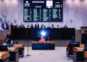 Sem quórum, Alepe volta a suspender votações orçamentárias e expõe crise entre Poderes