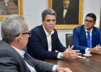 Amupe teme que ajuda do Estado aos municípios no São João seja prejudicada com ‘trava’ no Orçamento 26 na Alepe