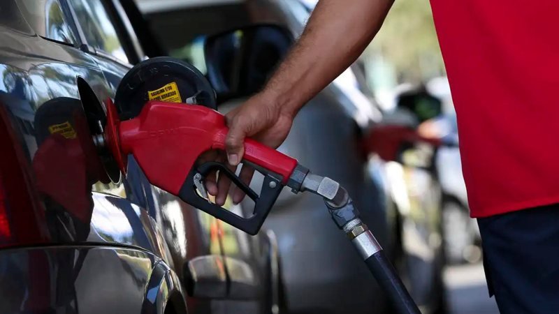 Alta na gasolina puxa inflação e coloca Pernambuco em 4º estado com maior aumento nos preços