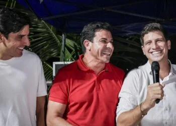 João Campos volta ao interior de olho em furar bolha da RMR e confrontar narrativa de Raquel