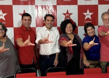 João Paulo Costa se filia ao PT e amplia bancada do partido na Alepe