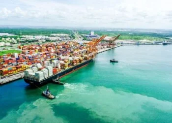 Suape amplia movimentação de cargas e registra alta de 29% no trimestre