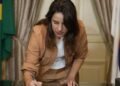 Raquel Lyra sanciona lei de reajuste salarial de professores