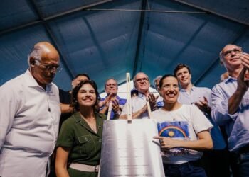 No dia da renúncia de João Campos, Raquel Lyra fez maratona de entregas no interior junto a aliados