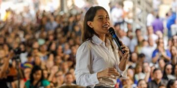 Raquel Lyra assina concessão de saneamento do Sertão por R$ 3,2 bilhões