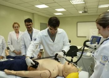 FormaSUS vai oferecer 43 vagas para medicina em Pernambuco, além de outros cursos superiores e técnicos