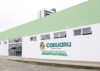 Rodrigo Pinheiro entrega primeiro CAPS Infantojuvenil da região em Caruaru