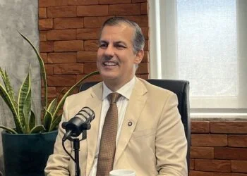 Pré-candidato ao Senado, Carlos Sant’Anna critica atuação do STF e cobra mudanças no comando da Casa