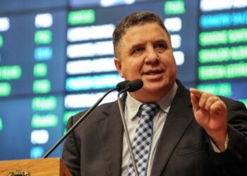 Lohaine é preparada e competente”
