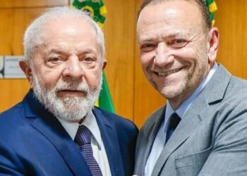 Presidente do PT reafirma aliança com João Campos, mas admite possibilidade de mais de um palanque de Lula em Pernambuco