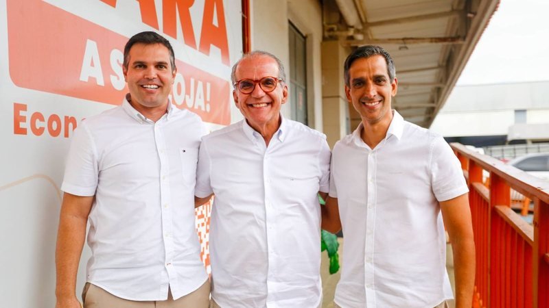 Prefeito de Santa Cruz do Capibaribe anuncia apoio a reeleição de Fernando Dueire ao Senado