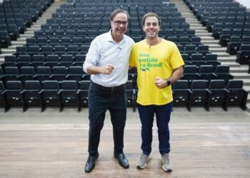 Ex-ministro Gilson Machado promove exibição de documentário sobre Bolsonaro no Recife