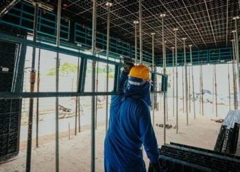 Pernambuco teria mais de 382 mil trabalhadores beneficiados com fim da escala 6×1, aponta MTE