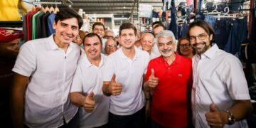 João Campos promete centro de convenções em Santa Cruz do Capibaribe, em giro pelo Agreste