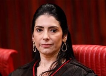 TRE realiza congresso sobre eleições 2026 e era digital com palestra da ministra do TSE Estela Aranha