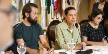 Raquel Lyra promete ação com Congresso Nacional para reverter crise do Polo de Confecções
