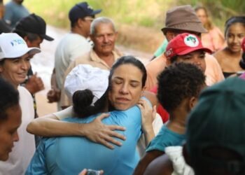 Raquel Lyra regulamenta Auxílio Pernambuco, que concede R$ 2,5 mil para afetados pelas fortes chuvas no estado