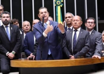 PL passa a apoiar transição para 4×3, mas não muda de lado no debate