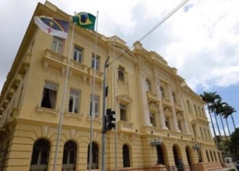 Governo de Pernambuco antecipa salário de junho para segunda-feira (22)