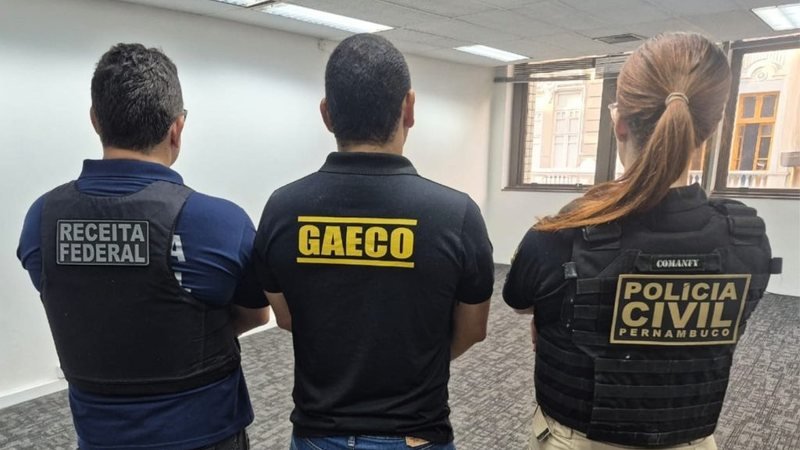 Receita Federal cumpre mandados de busca e apreensão em Pernambuco devido a suspeita de lavagem de dinheiro com bets