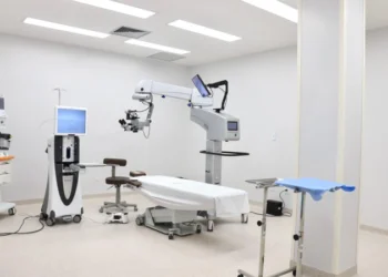 Hospital Santo Amaro recebe novos equipamentos e amplia capacidade de cirurgias oftalmológicas pelo SUS