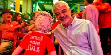 Humberto Costa reúne agentes culturais em Olinda e apresenta ações do mandato para o setor