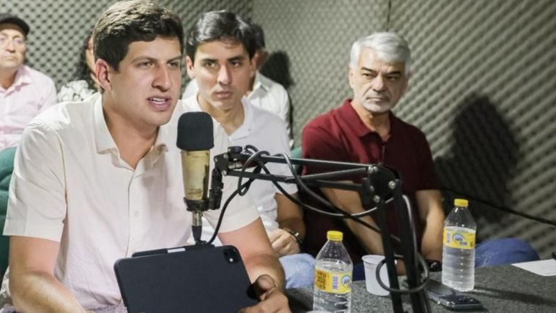João Campos critica Raquel Lyra por atuação e suposta falta de efetivo policial no interior