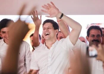 João Campos recebe apoio de grupo de oposição em Arcoverde