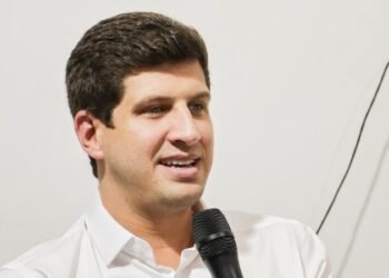 Em Belo Jardim, João Campos defende duplicação da BR-232 e interiorização do Embarque Digital